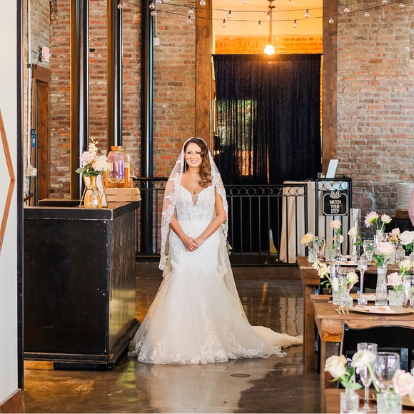 Meet your Posher, Lainey - Picture 7 of 10